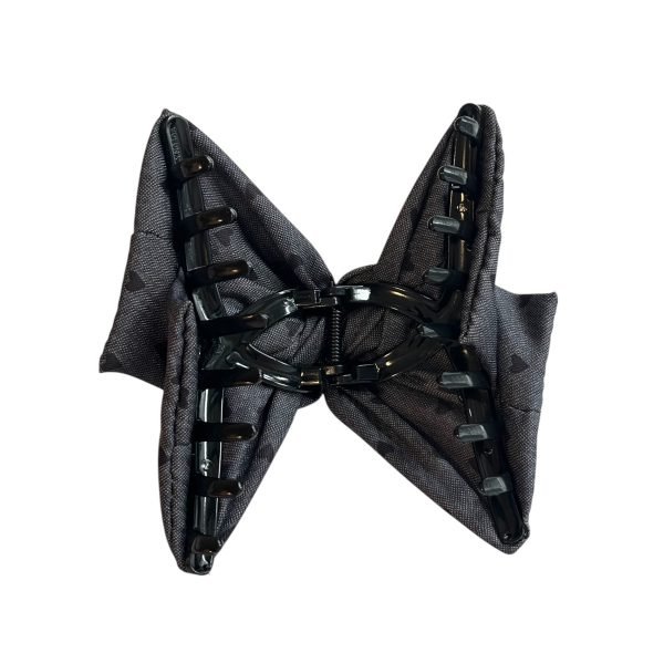 Gray Claw Clip with Romantic Heart Pattern