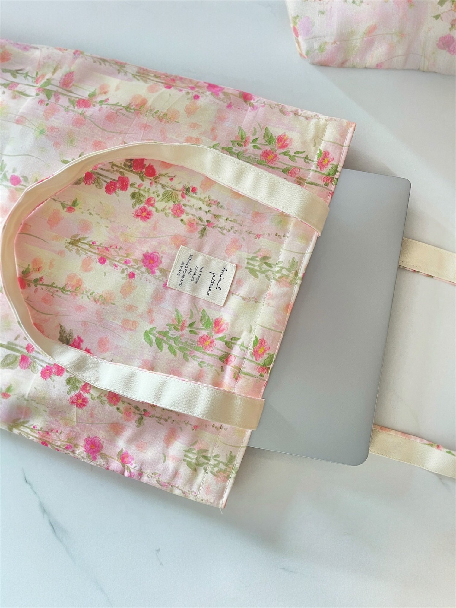 Homepage Bags Carousel 03